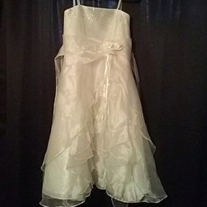 Girls white dress size 7-8